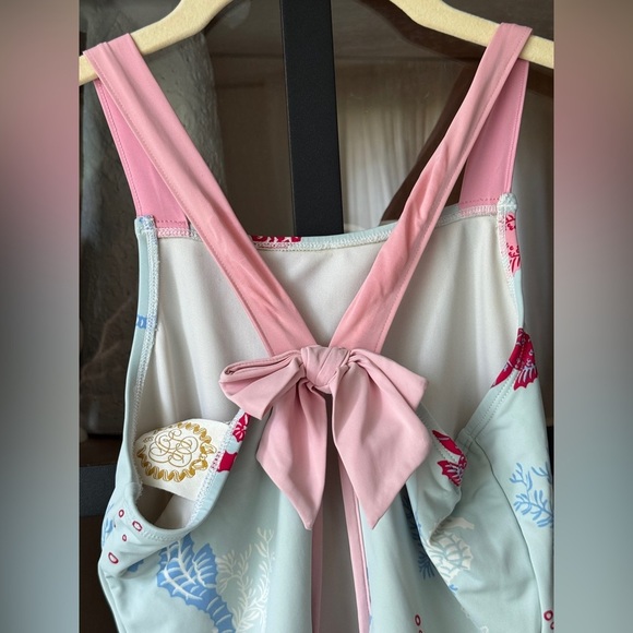 TBBC One Piece swimsuit girls laguna beach seahorse bows print criss cross - Picture 7 of 10